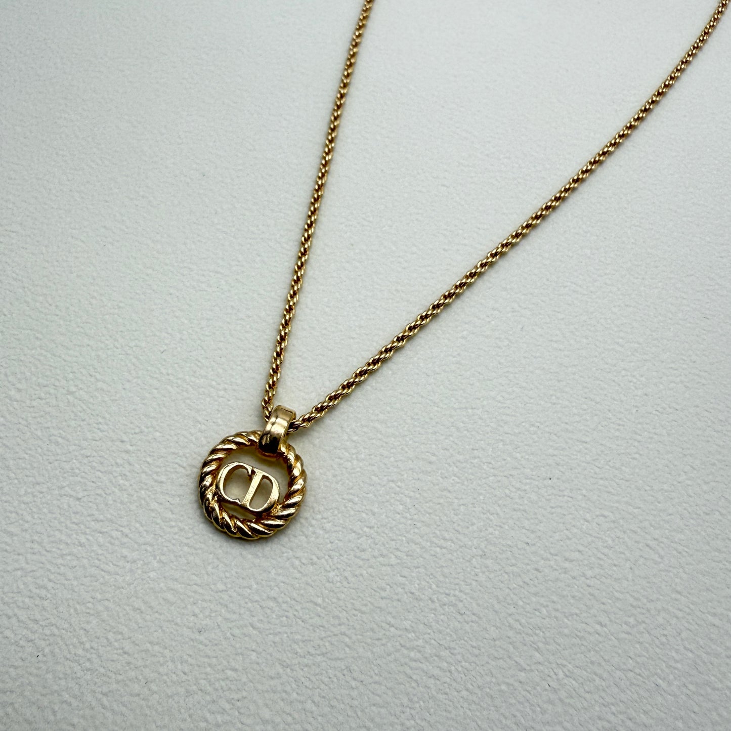 Christian Dior Vintage CD Logo in Twist Circle Golden Necklace
