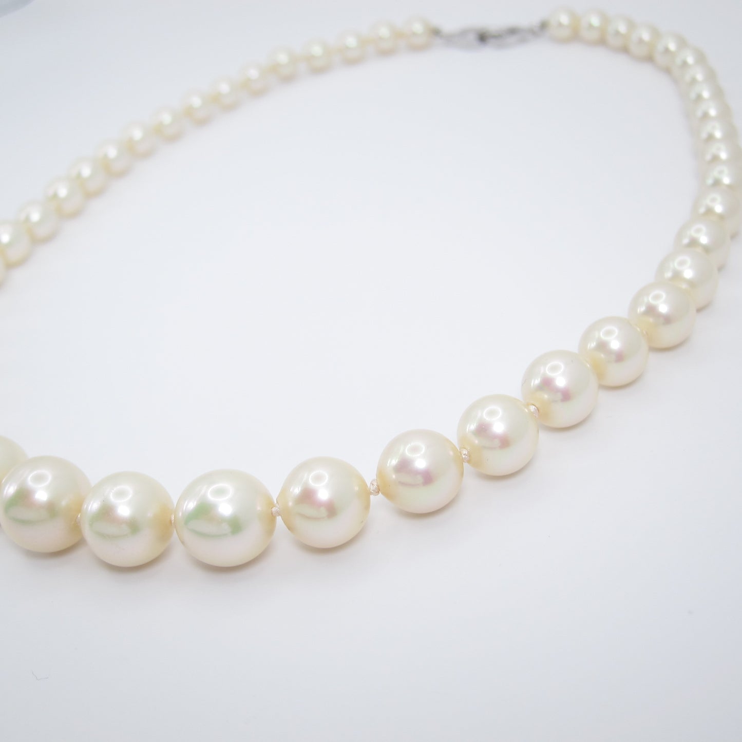 Christian Dior Vintage Classic Pearl Necklace