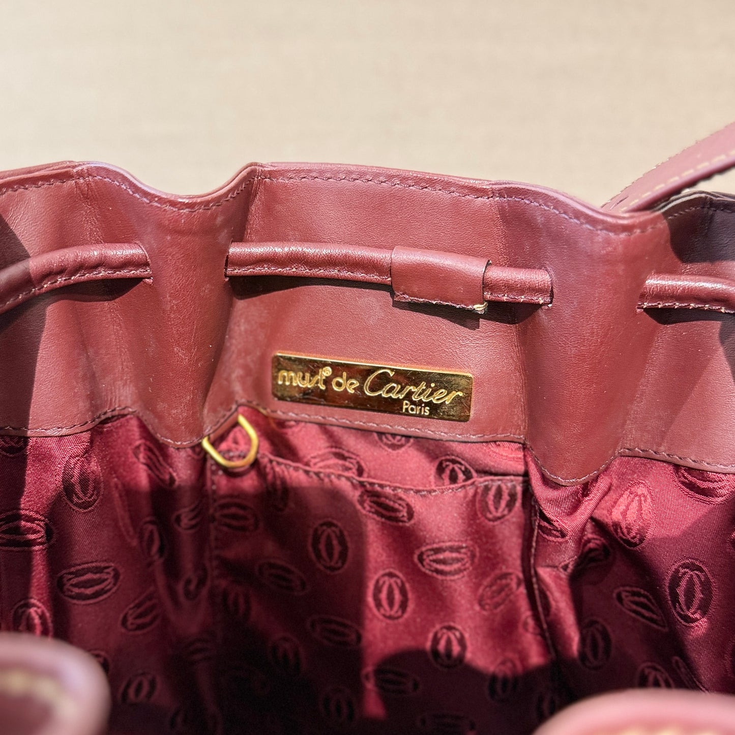 Cartier Vintage Must Line Bordeaux Leather Bucket Shoulder Bag
