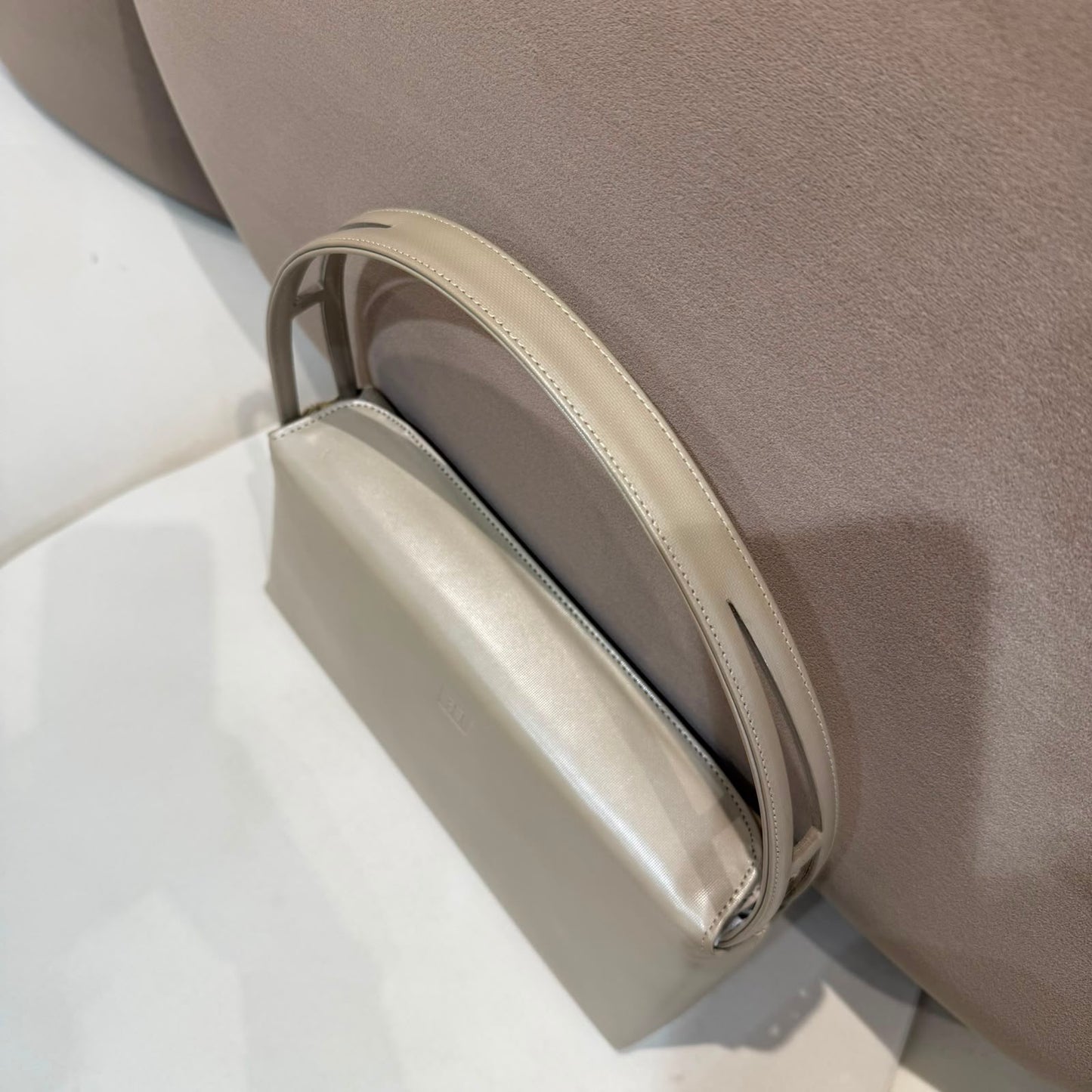 Givenchy Vintage Leather Shoulder Bag – Pale Taupe