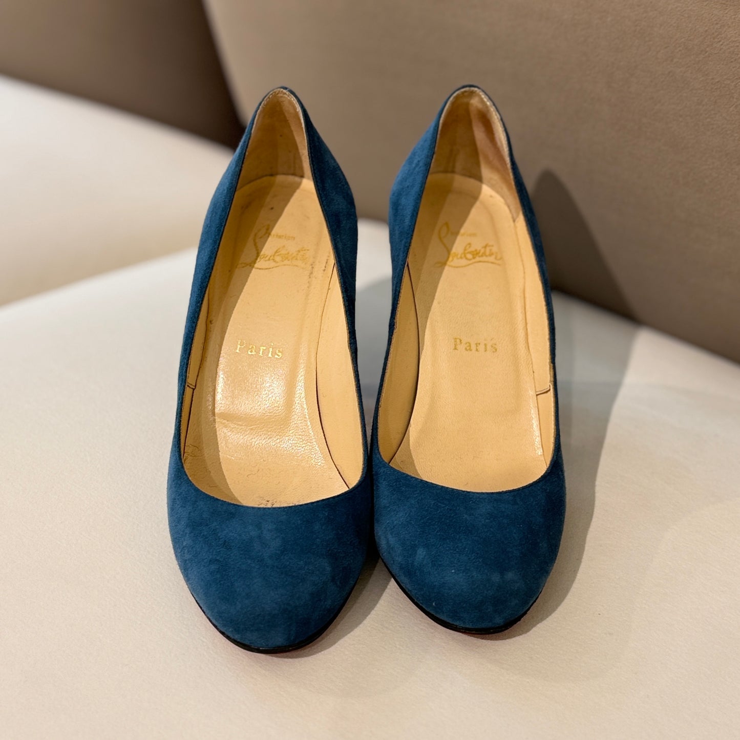 Christian Louboutin 復古藍色絨面高跟鞋