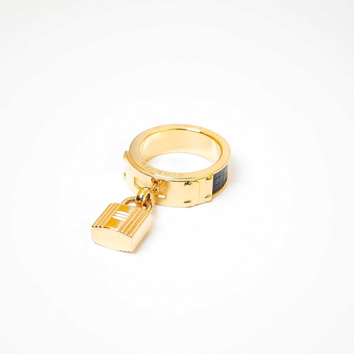 Hermes Vintage Kelly Dark Green Leather and Golden Scarf Ring