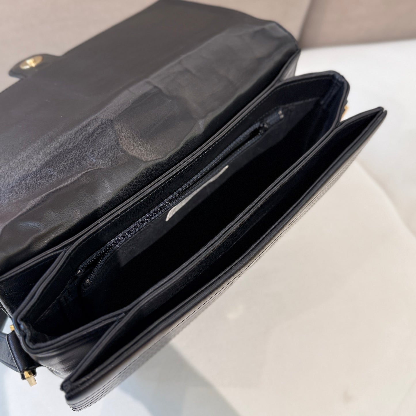 Givenchy Vintage 4G Logo Anagram Logo Black Leather Quilted Shoulder Bag