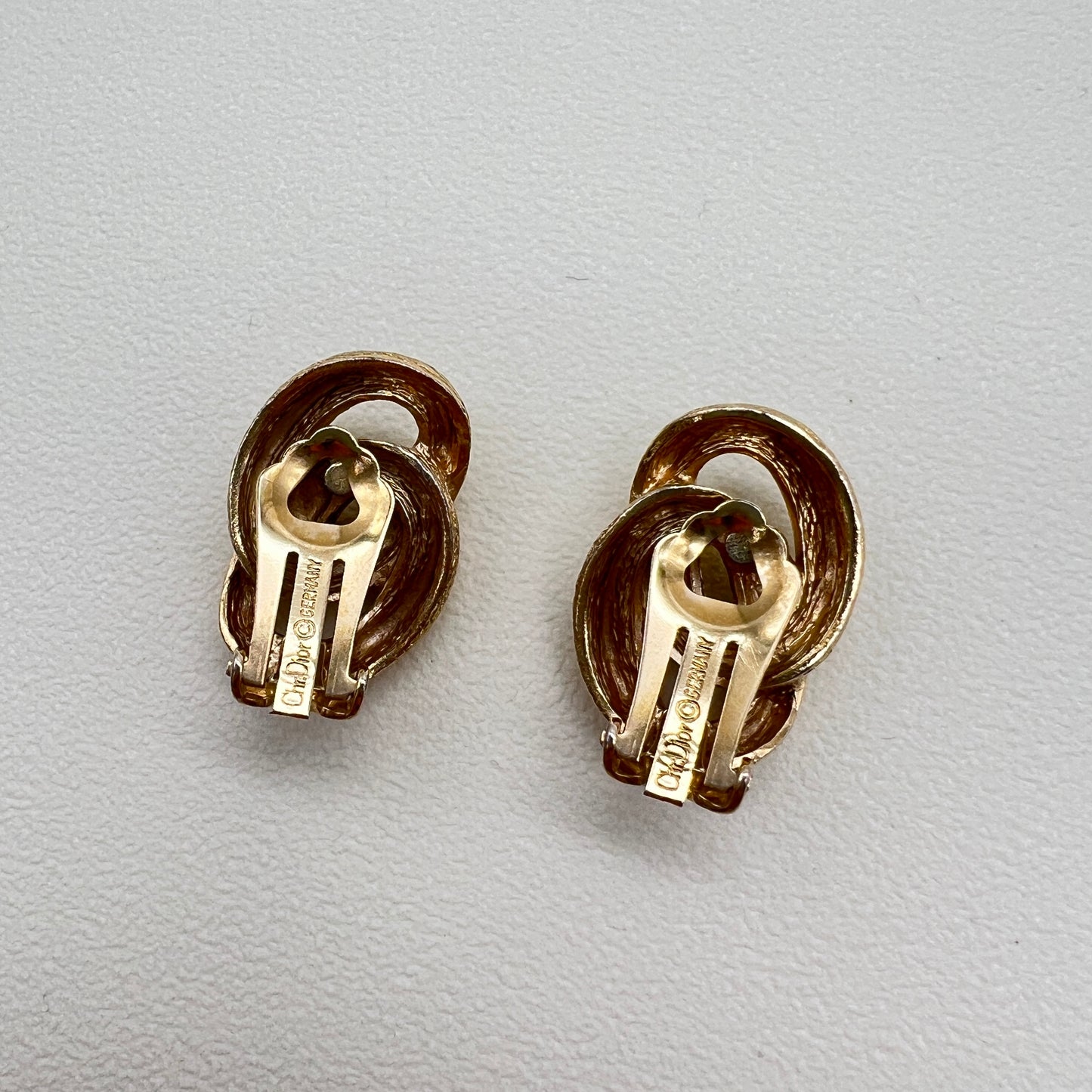 Christian Dior Vintage Link Golden Clip-on Earrings
