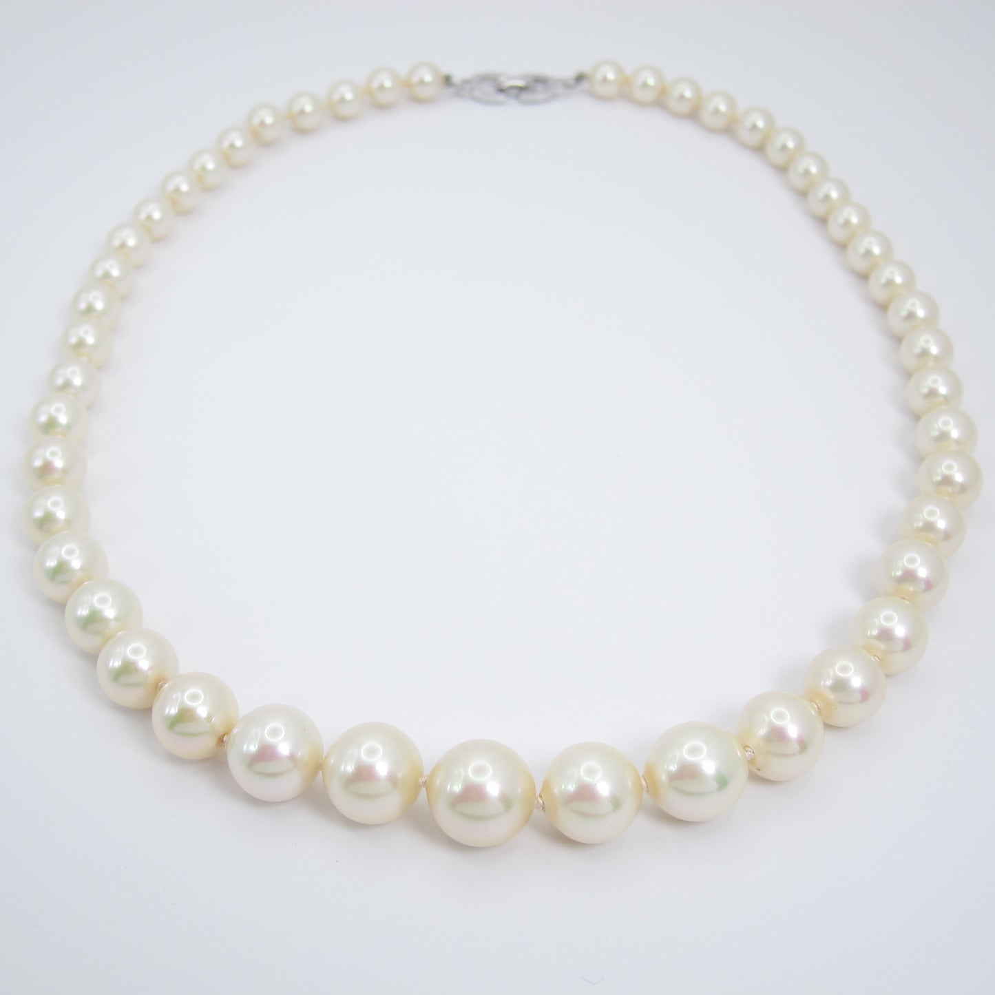 Christian Dior Vintage Classic Pearl Necklace