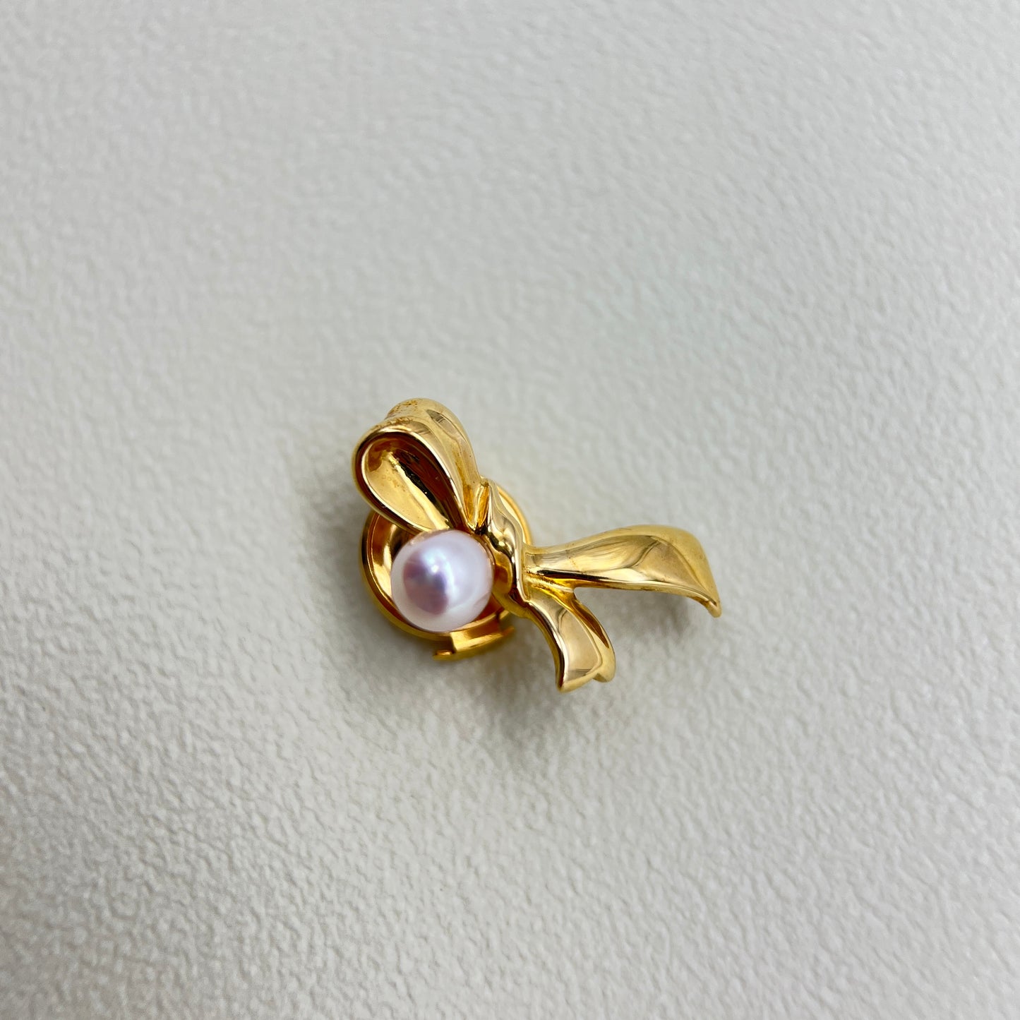 Tasaki Vintage Akoya Pearl and K18 Yellow Gold Ribbon Brooch