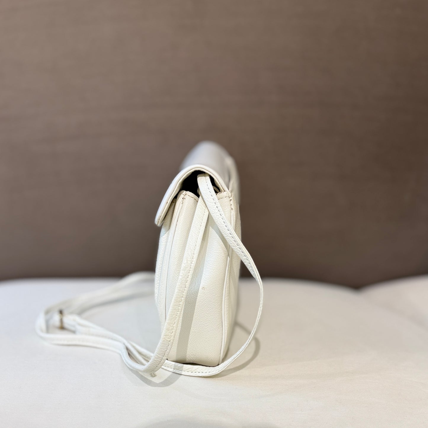 Givenchy 4G Logo Creamy White Soft Leather Vintage Shoulder Bag