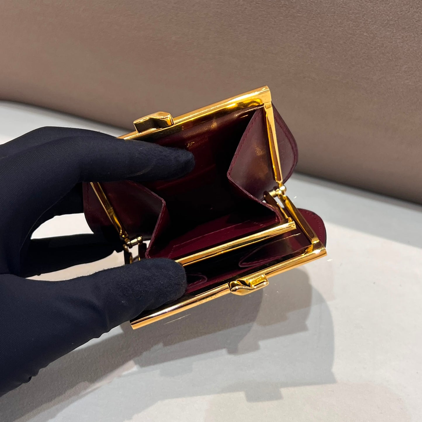 Cartier Vintage Bordeaux Leather Kiss Lock Coin Purse