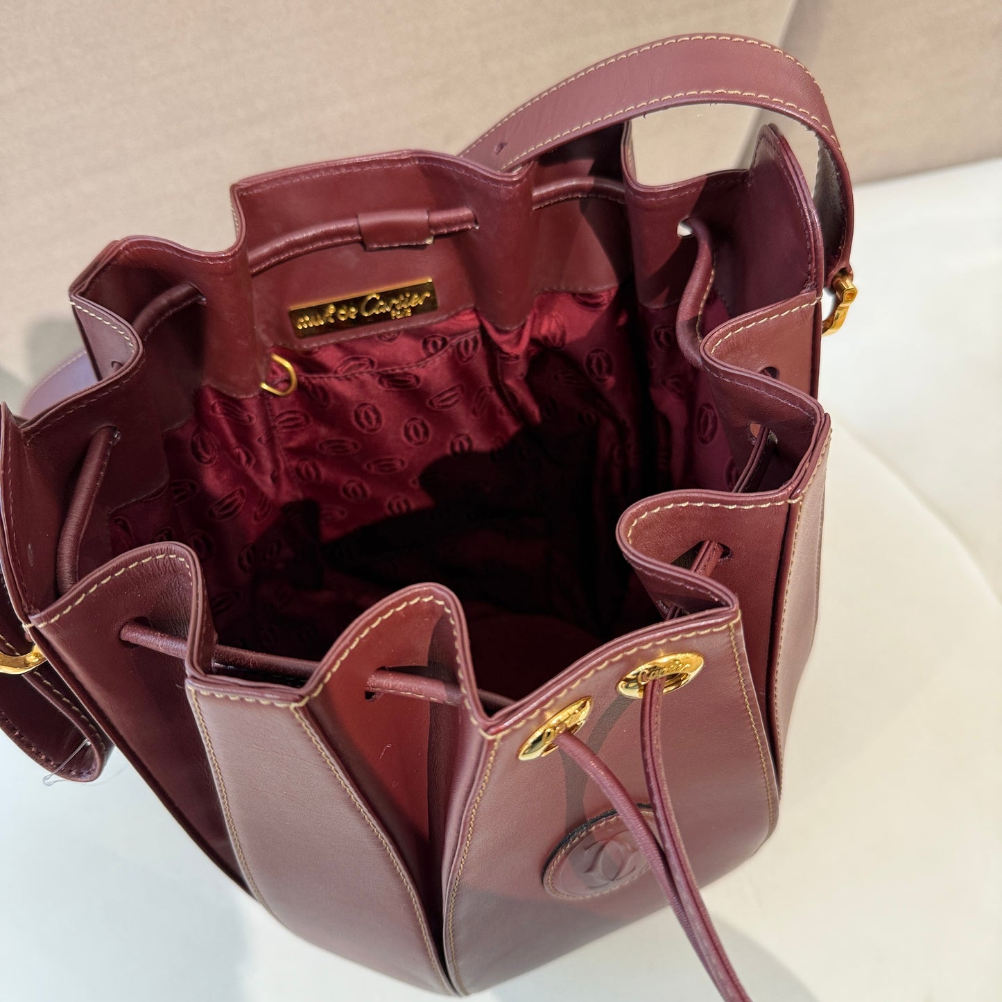 Cartier Vintage Must Line Bordeaux Leather Bucket Shoulder Bag