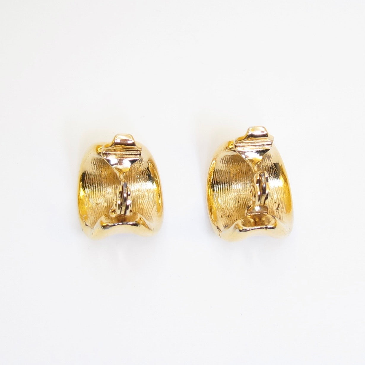 Monet Vintage Fluid Wave Golden Clip-on Earrings