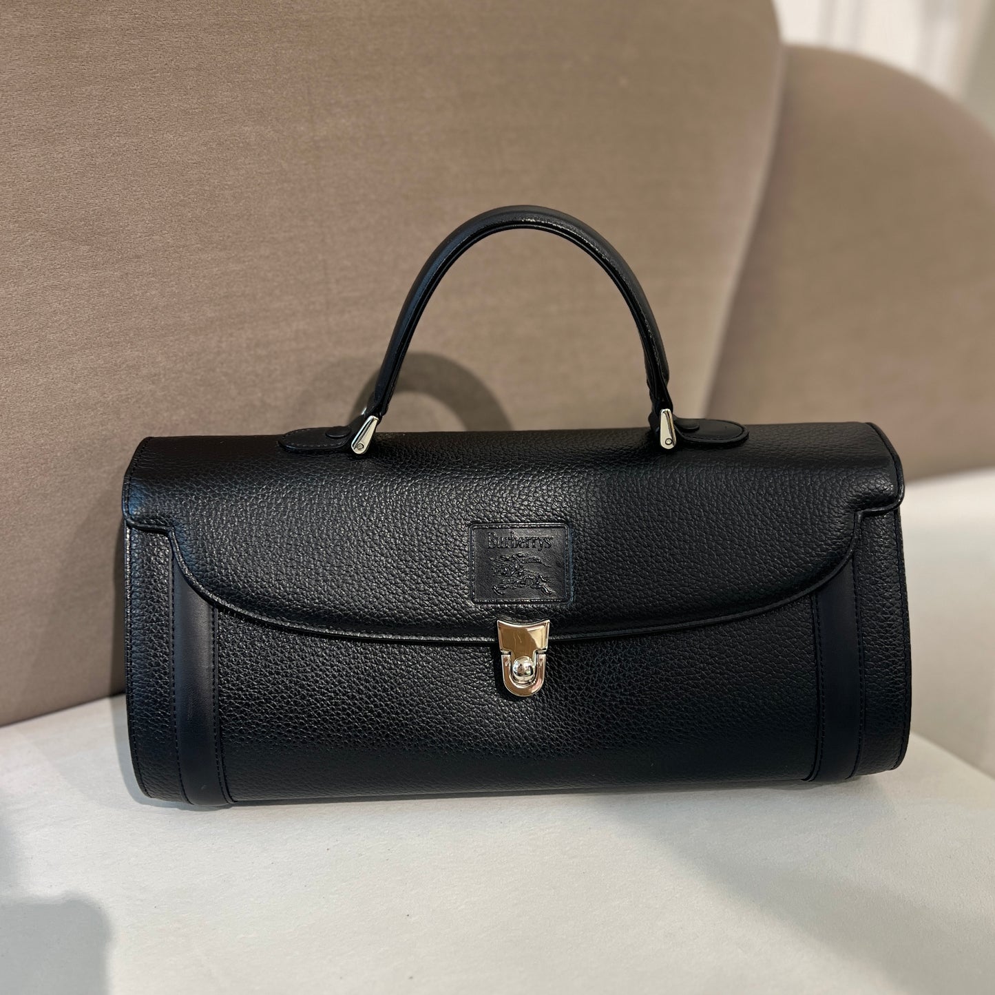 Burberry Vintage Black Leather Top Handle Handbag With Nova Check Inner