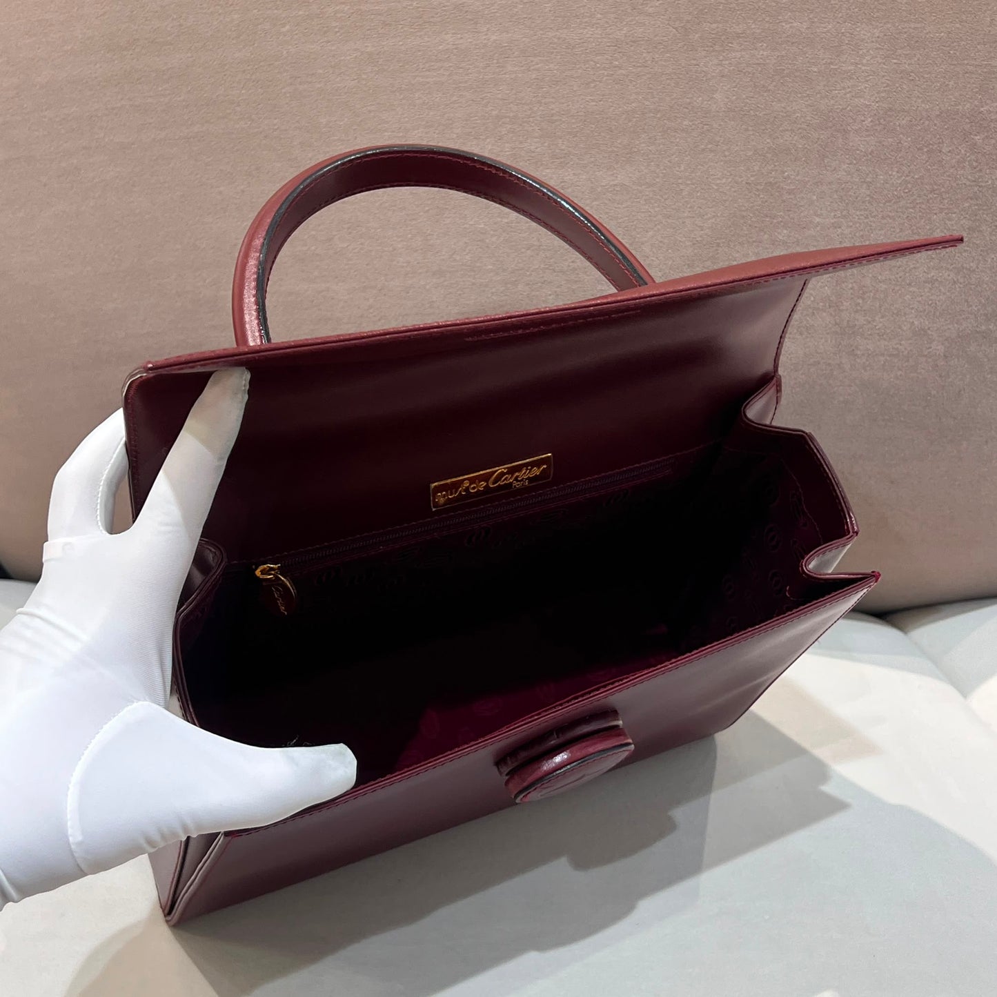 Cartier Vintage Must De Cartier Bordeaux Leather Top Handle Handbag