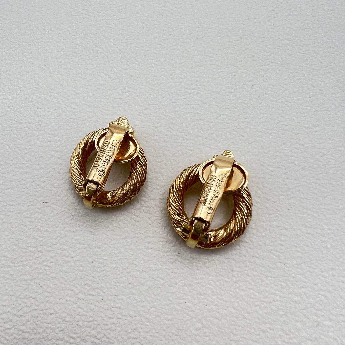 Christian Dior 復古扭紋圓形金色夾式耳環