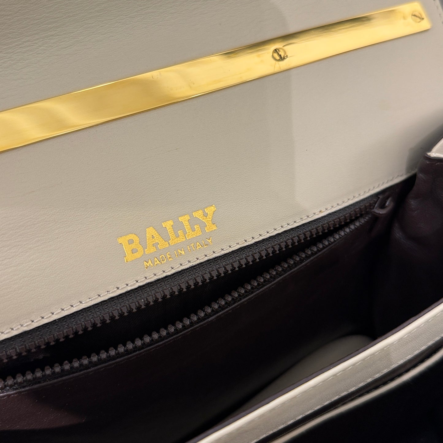 Bally Golden Buckle 2-Way Beige Top Handle Handbag