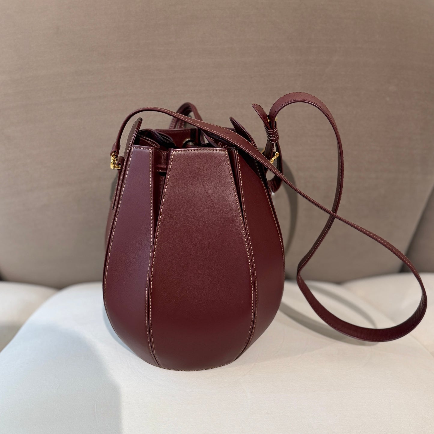 Cartier Vintage Must Line Bordeaux Leather Bucket Shoulder Bag