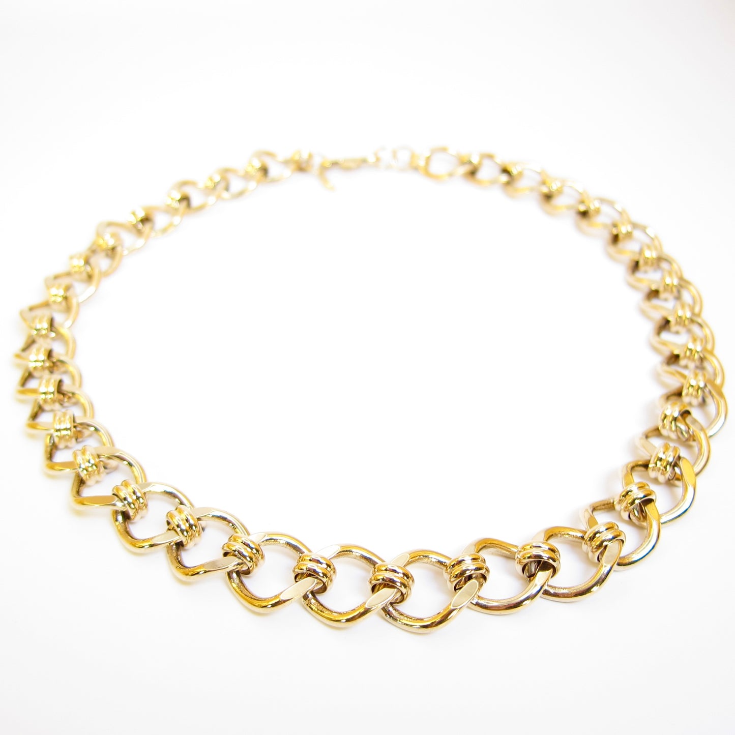 Monet Vintage Stylish Chain Golden Necklace