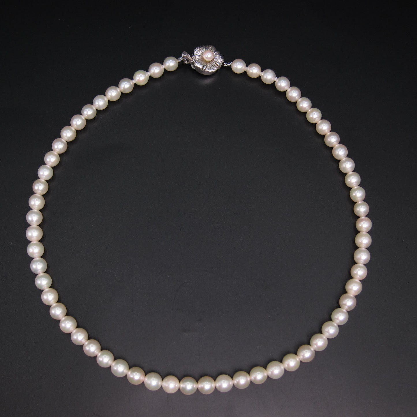 No Brand Vintage Akoya Pearl with Silver Flower Buckle Necklace