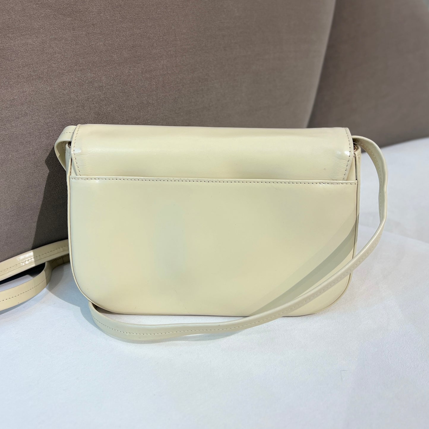 Givenchy Vintage Golden 4G Logo White Leather Shoulder Bag