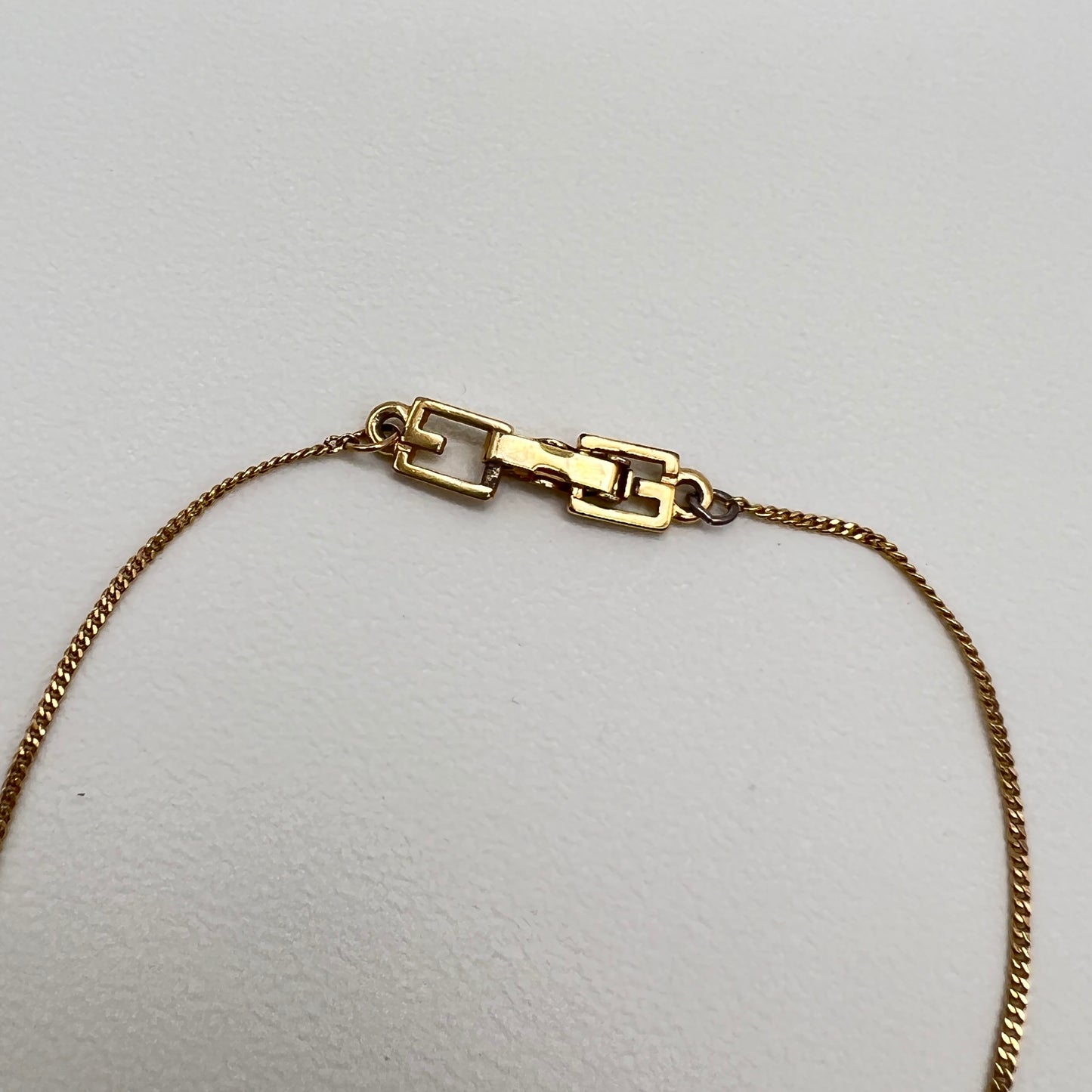 紀梵希 (Givenchy) 復古特別款 G 標誌水鑽吊墜金色項鍊