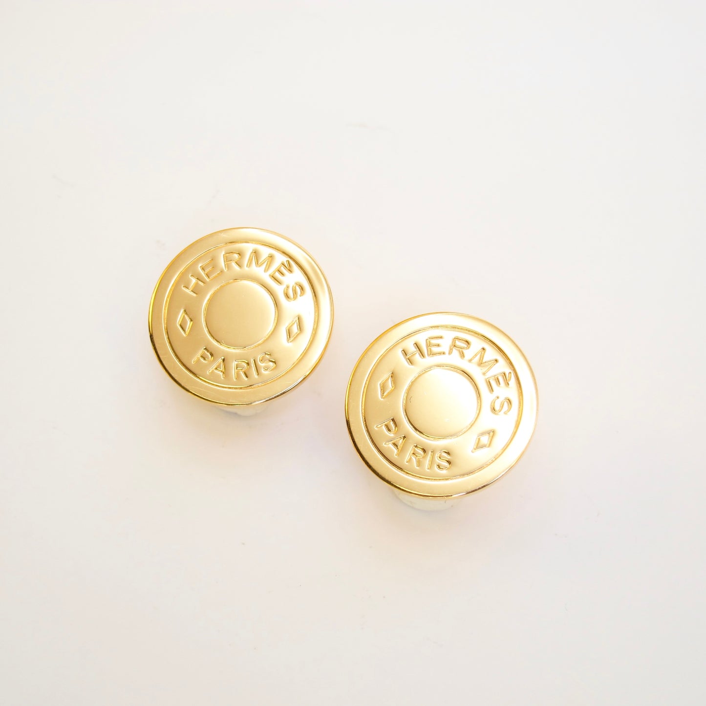 Hermes Vintage Serie Golden Clip-on Earrings