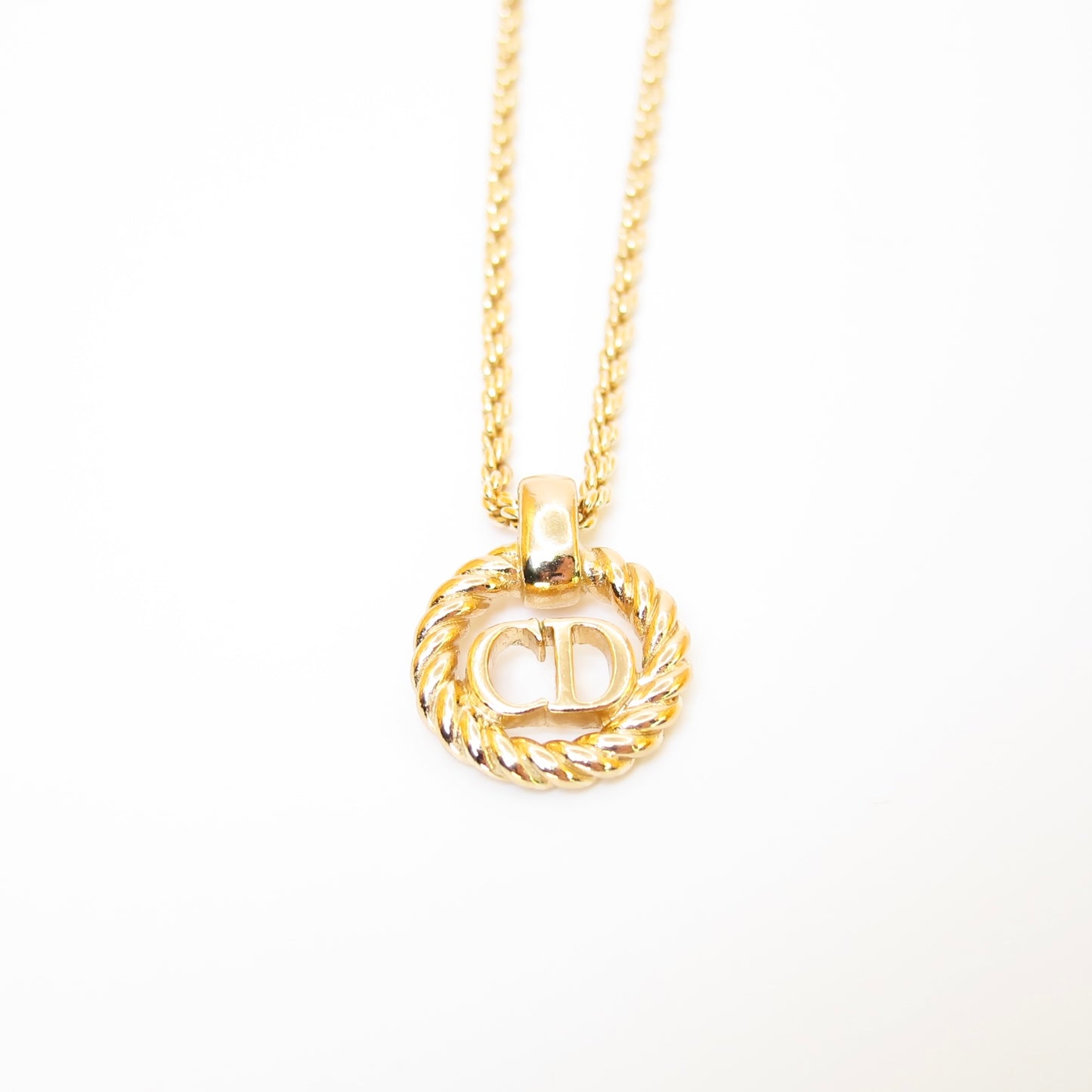 Christian Dior Vintage CD Logo in Twist Circle Golden Necklace