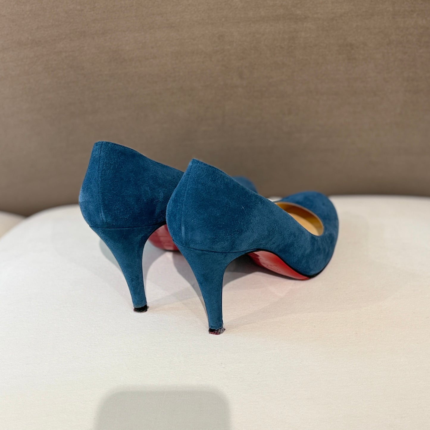 Christian Louboutin 復古藍色絨面高跟鞋