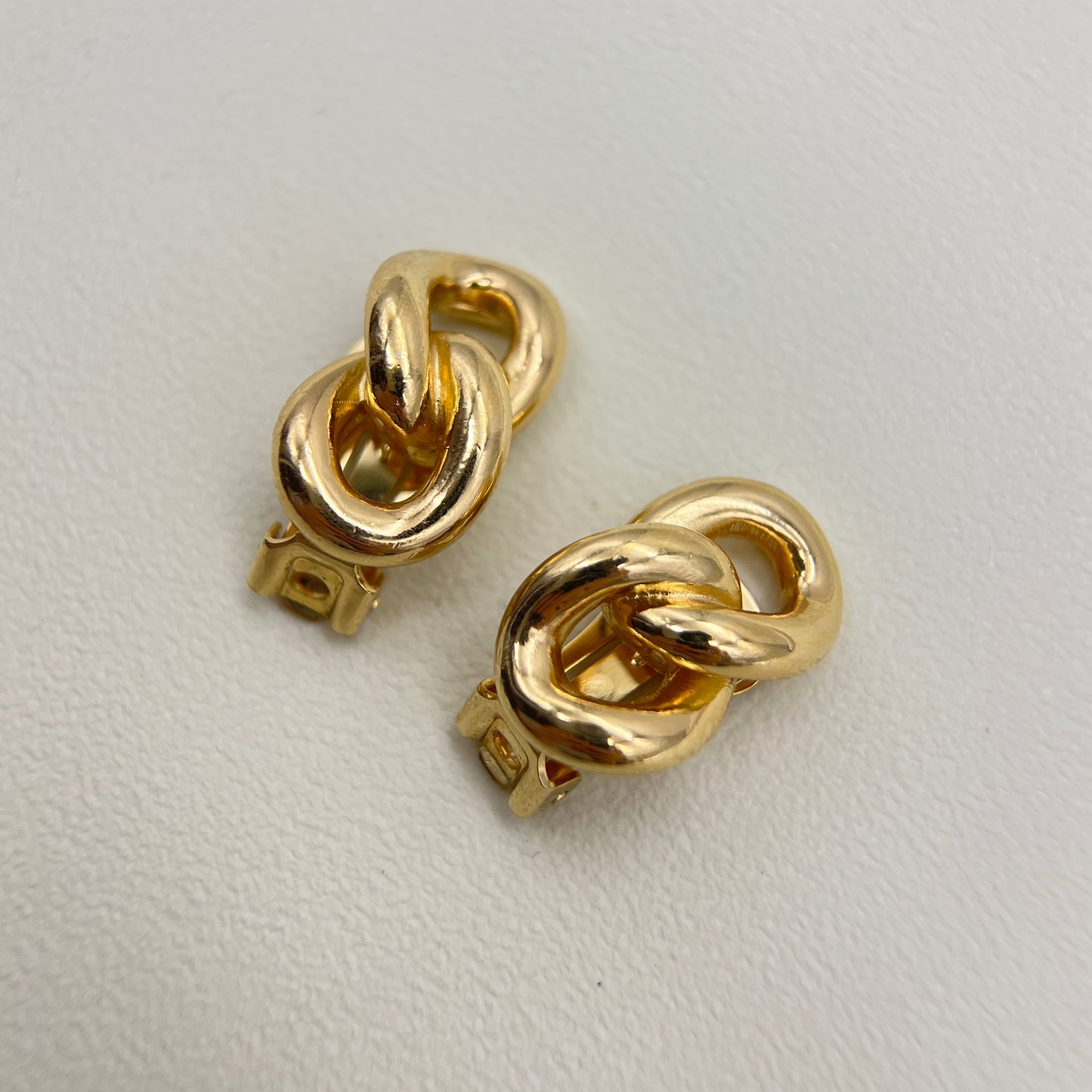 Christian Dior Vintage Link Golden Clip-on Earrings