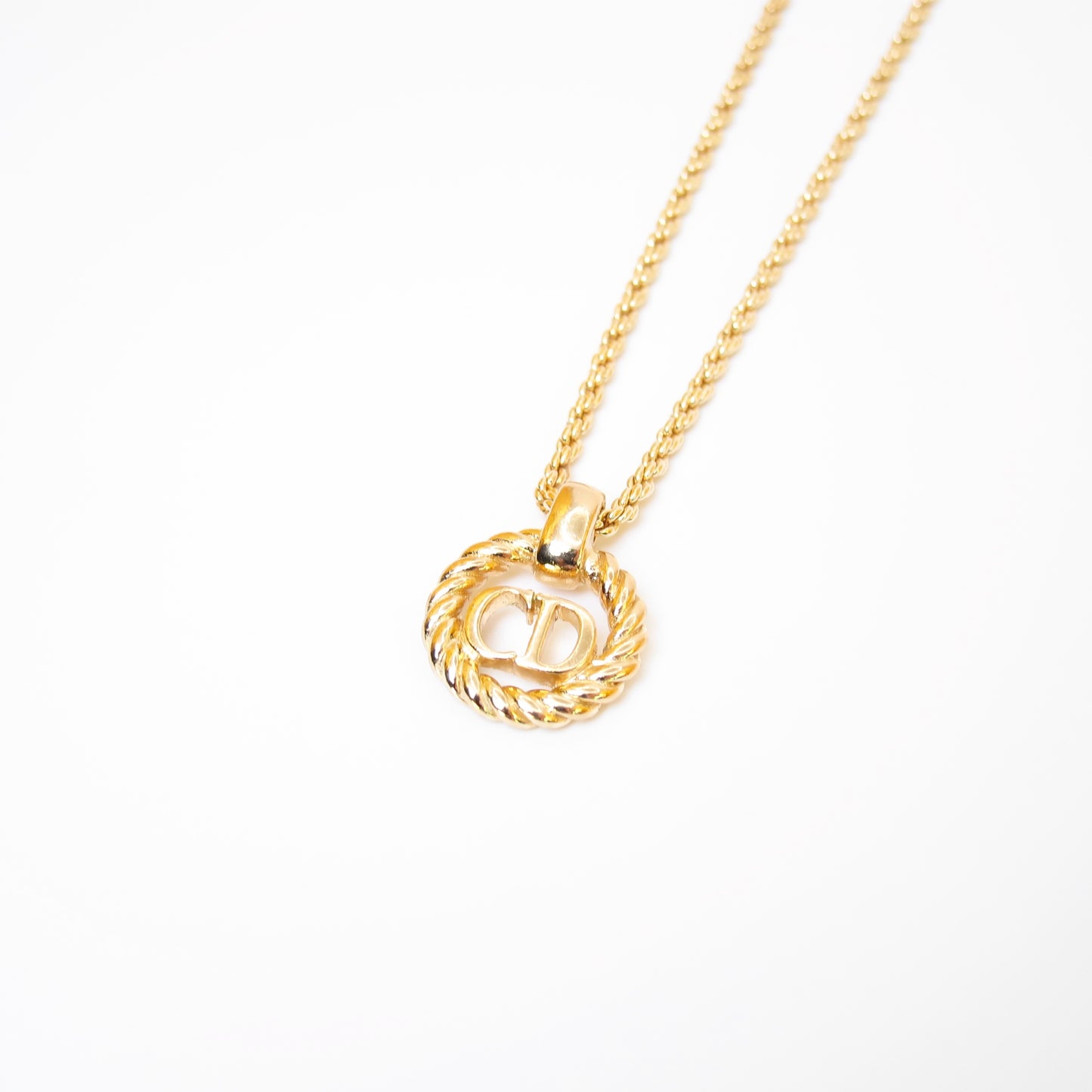Christian Dior Vintage CD Logo in Twist Circle Golden Necklace