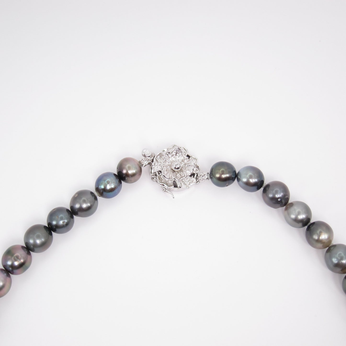 No Brand Vintage Black South Sea Pearl with Silver Flower Buckle Necklace