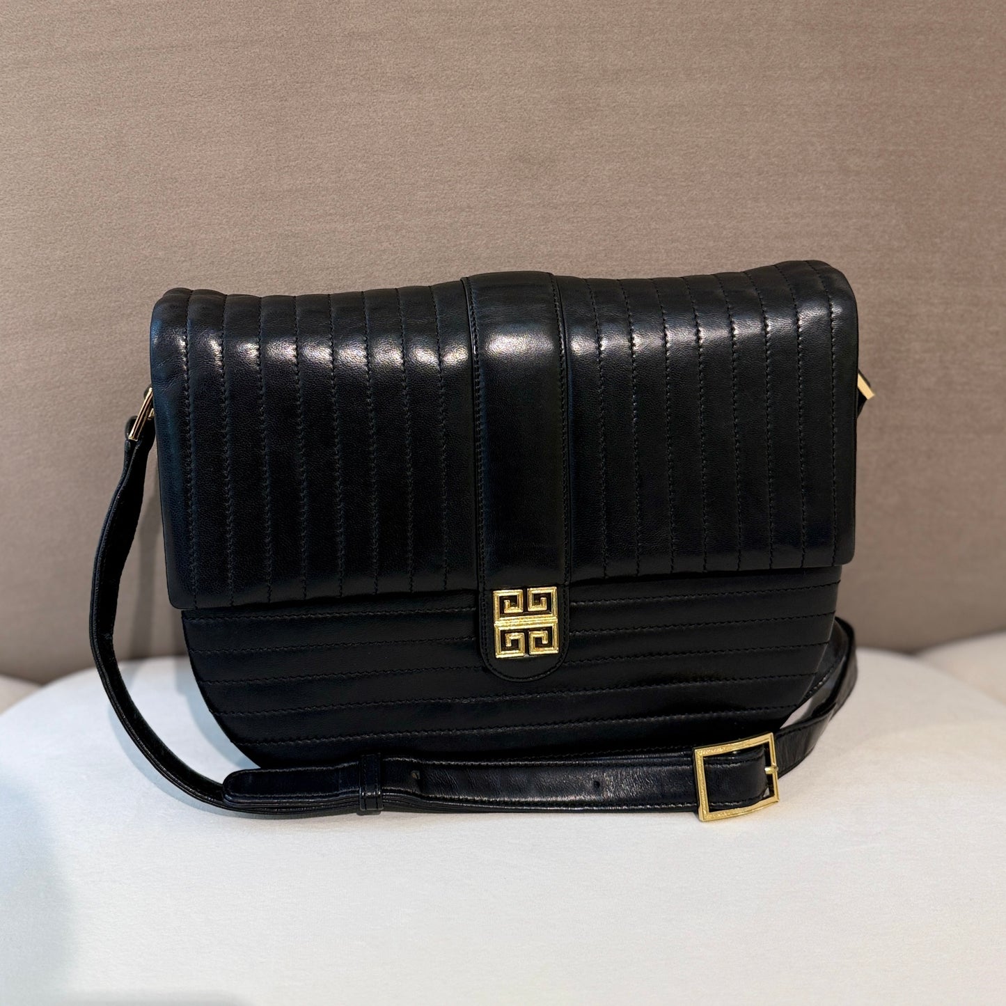 Givenchy Vintage 4G Logo Anagram Logo Black Leather Quilted Shoulder Bag
