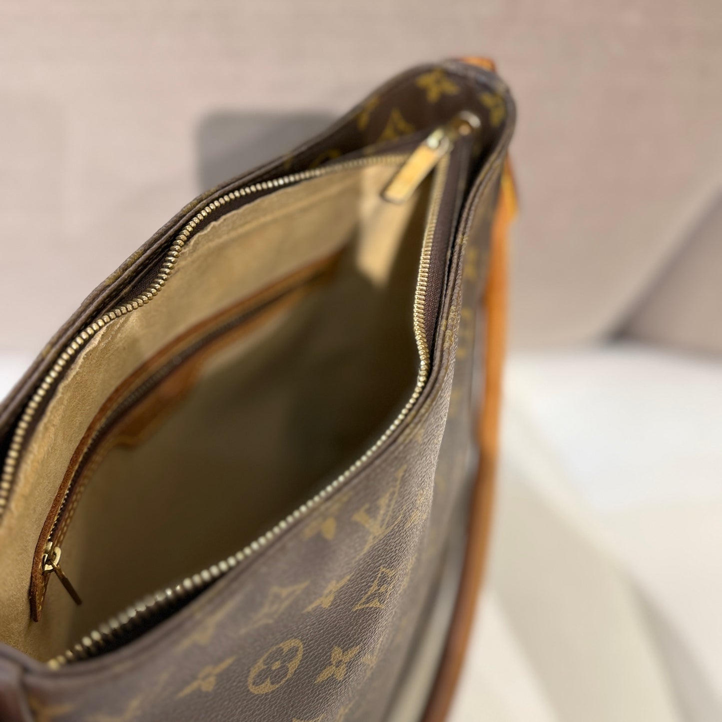 Louis Vuitton Classic Monogram Looping Gm Shoulder Bag