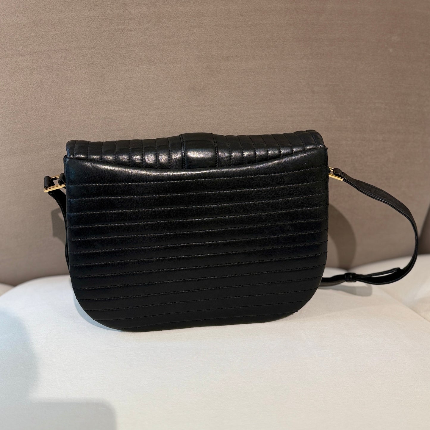 Givenchy Vintage 4G Logo Anagram Logo Black Leather Quilted Shoulder Bag