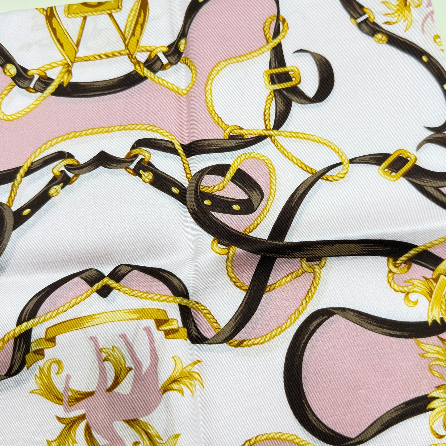 Burberry Vintage Ekd Pink Color Scarf