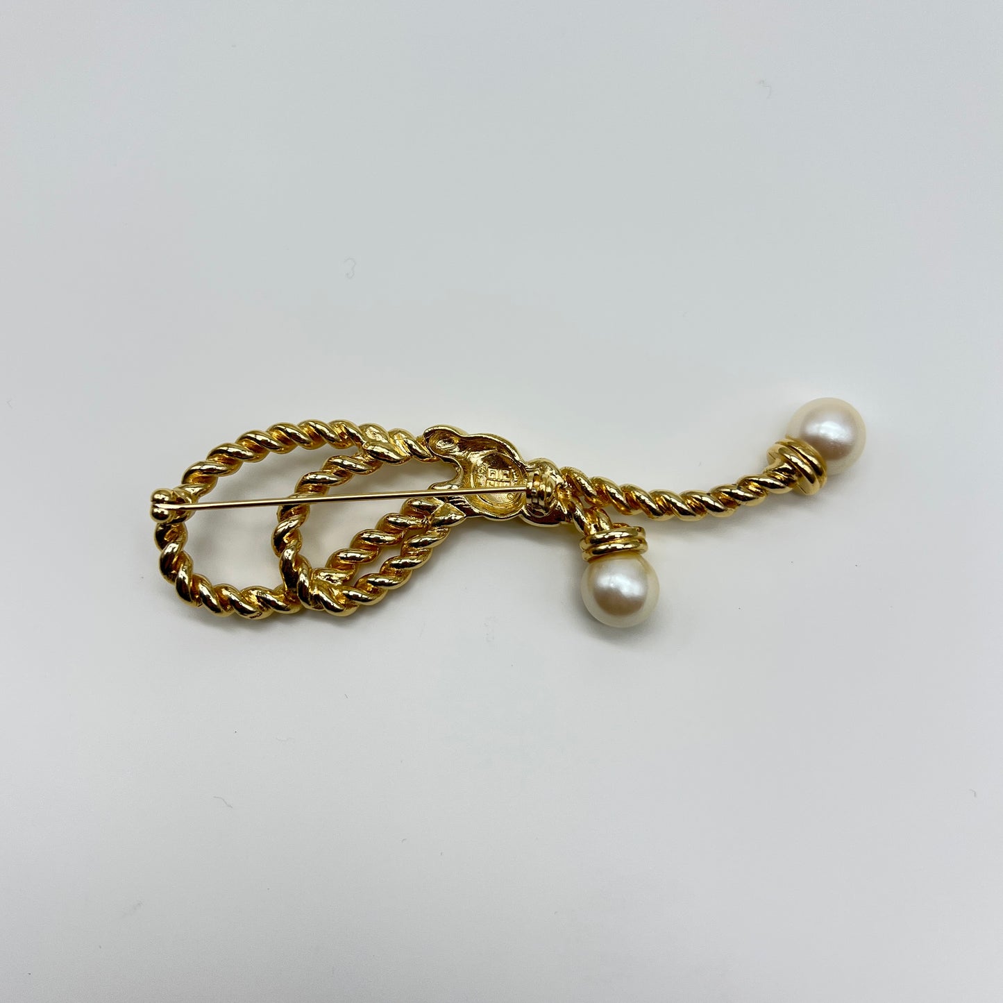 Givenchy Vintage Rope Motif with Pearl Brooch