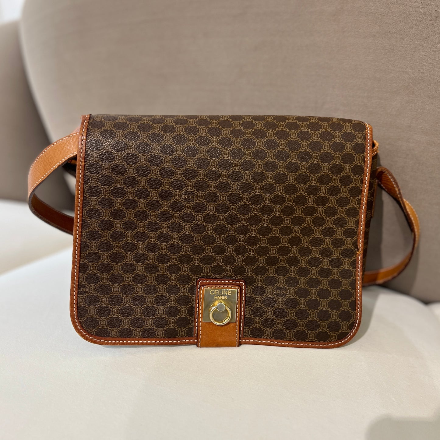 Celine Vintage 棕色 Macadam 金色扣單肩包