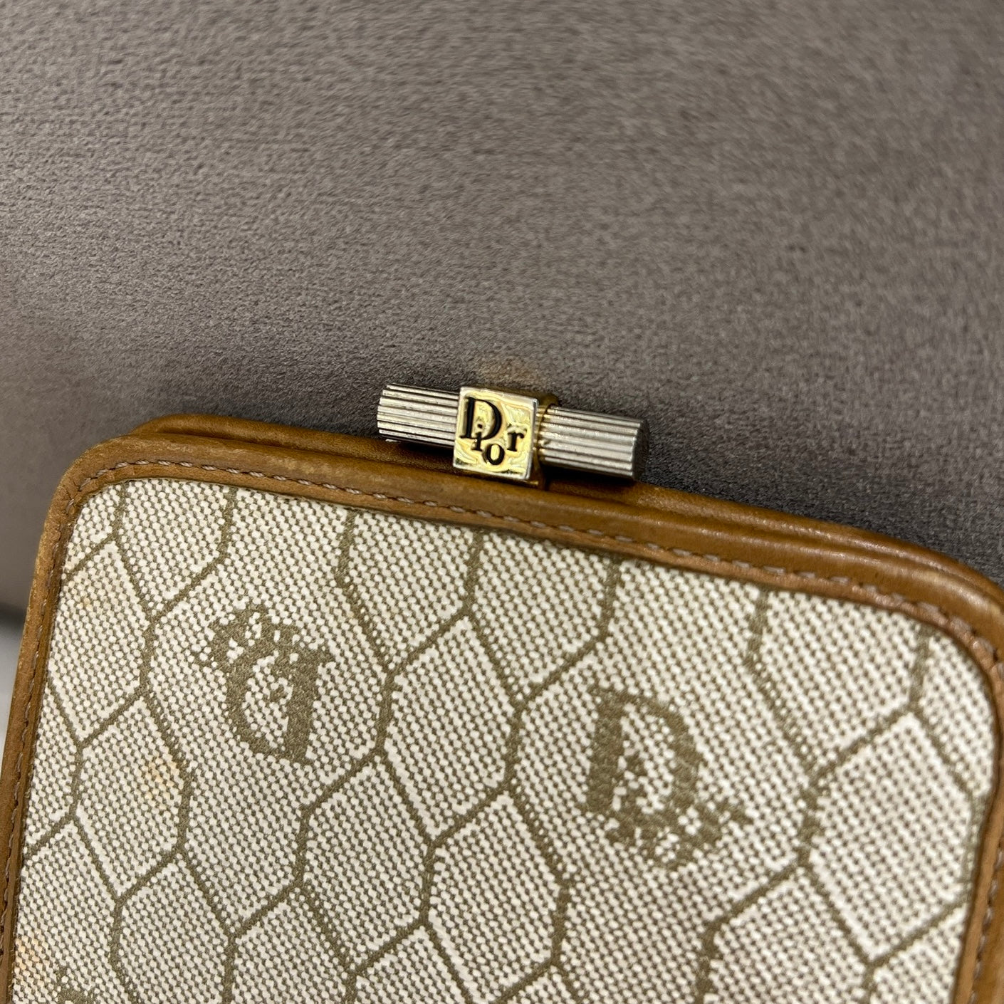 Christian Dior 復古棕色蜂巢零錢包