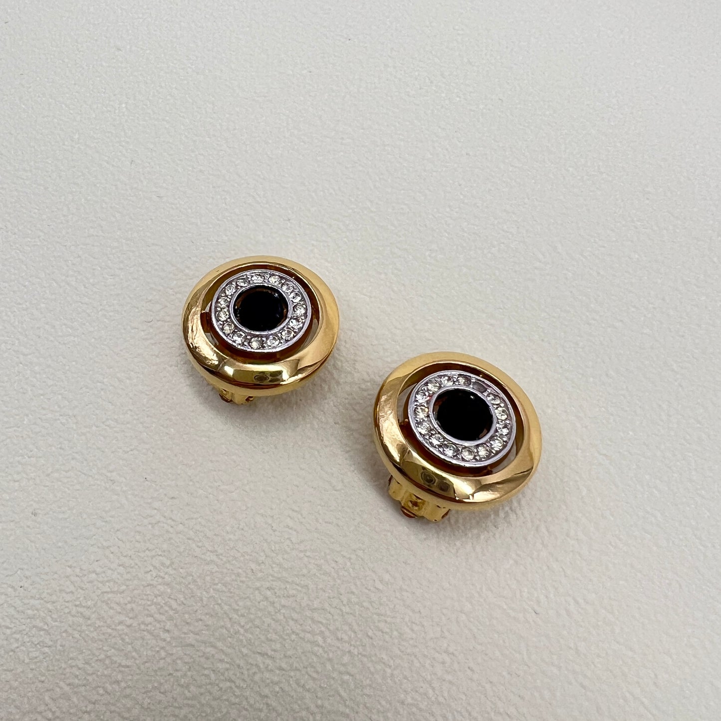 紀梵希 (Givenchy) 復古三色圓夾式耳環