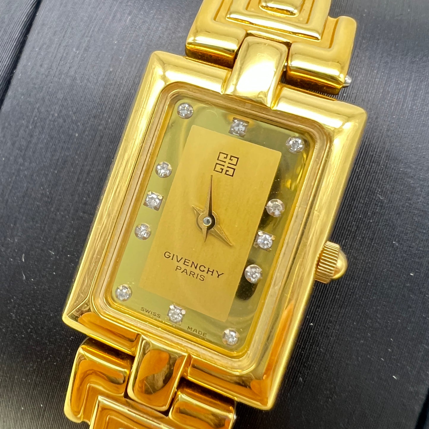 紀梵希 (Givenchy) 復古長方形象牙白金色女士腕錶