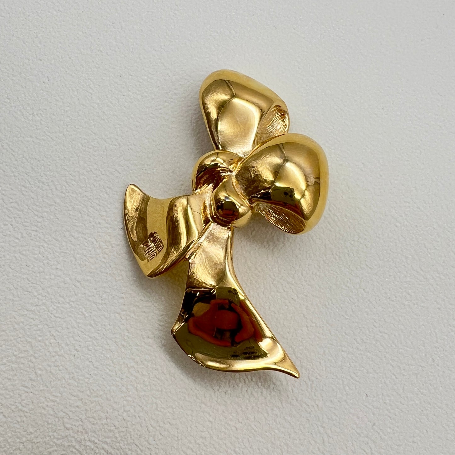 Givenchy Vintage Golden Ribbon Brooch
