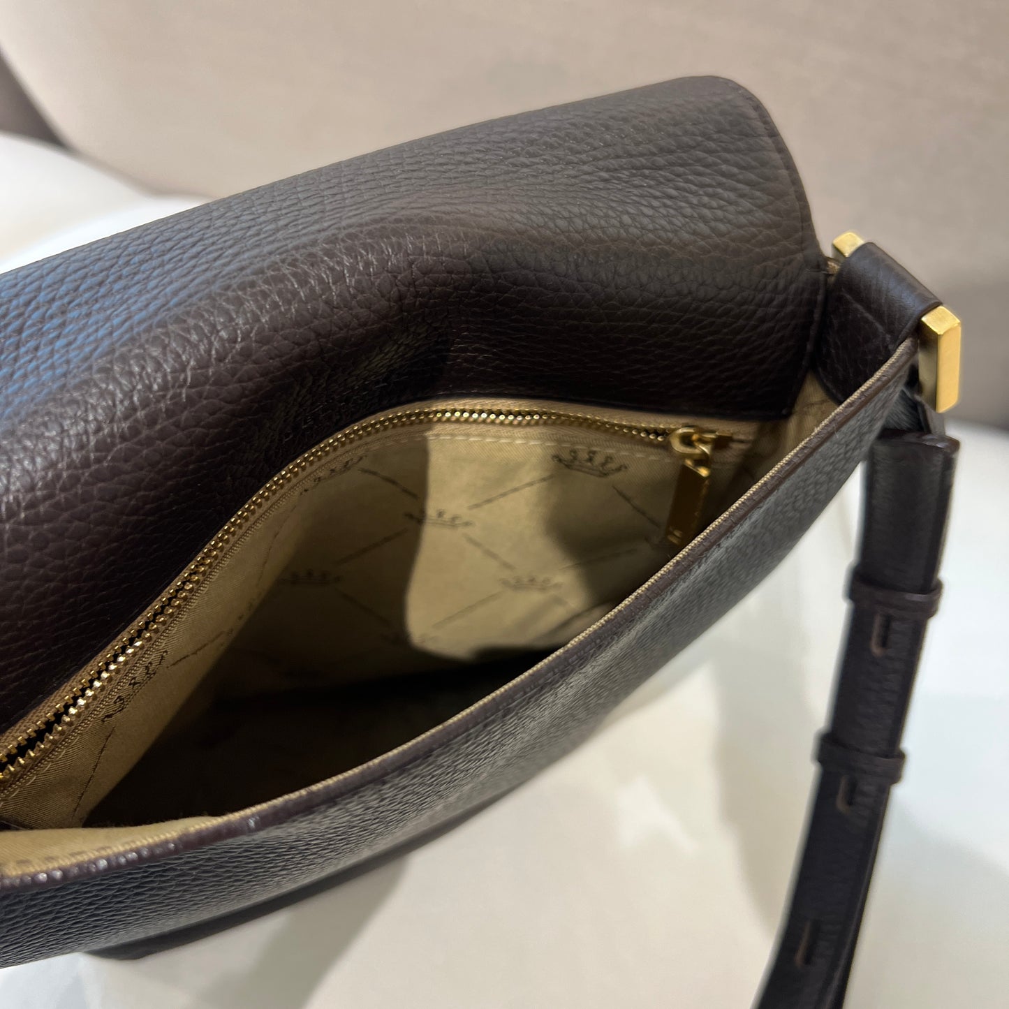 Delvaux Vintage Leather D Logo 深棕色皮革肩背包