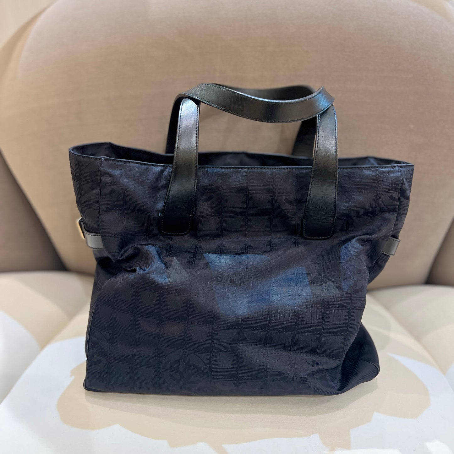 Chanel Vintage New Travel Line Large Black Tote Bag, With Zipper Version