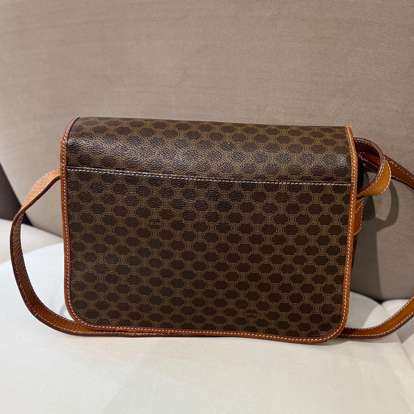 Celine Vintage 棕色 Macadam 金色扣單肩包