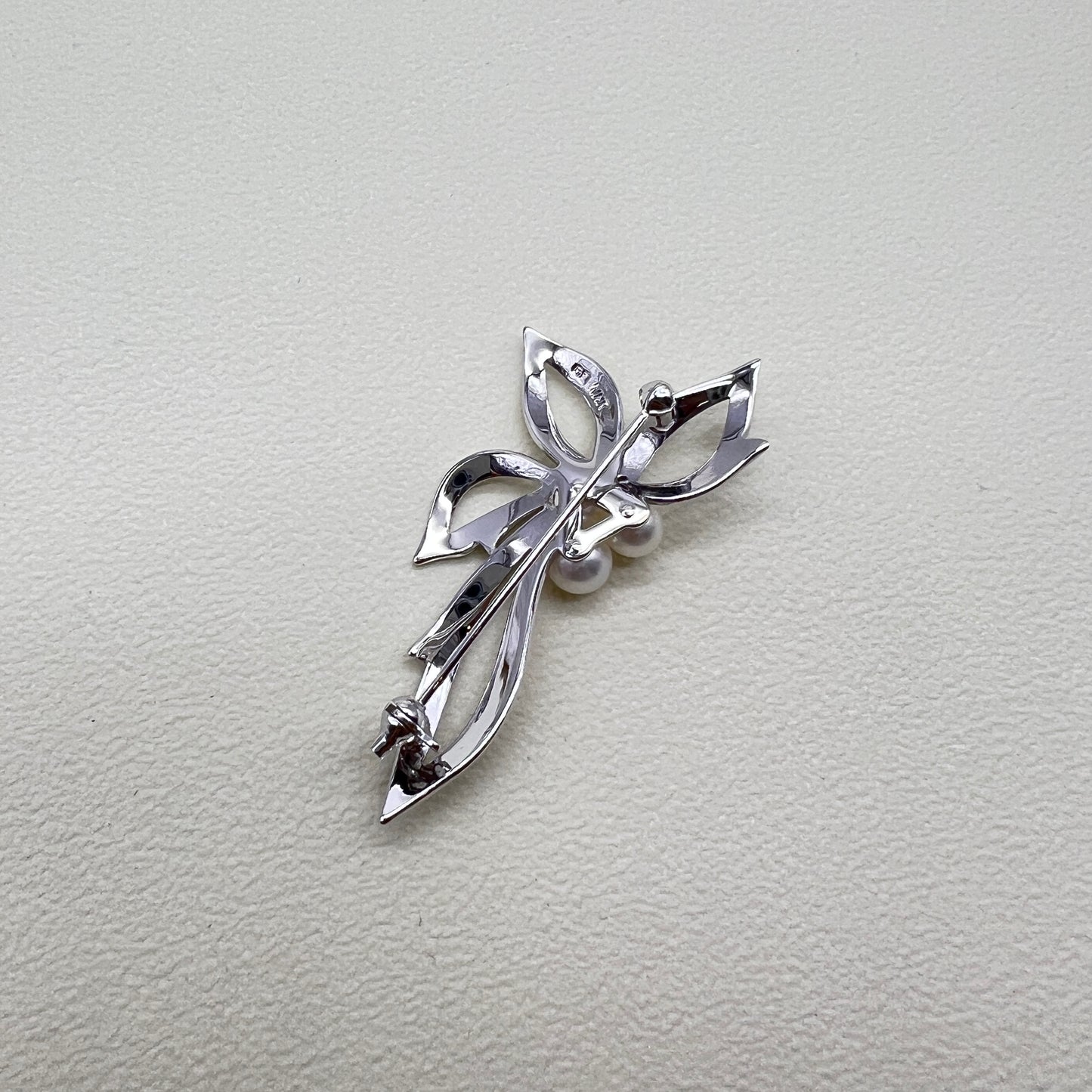 Mikimoto Vintage 3Pcs 4.9-5.4mm Pearl Silver Brooch