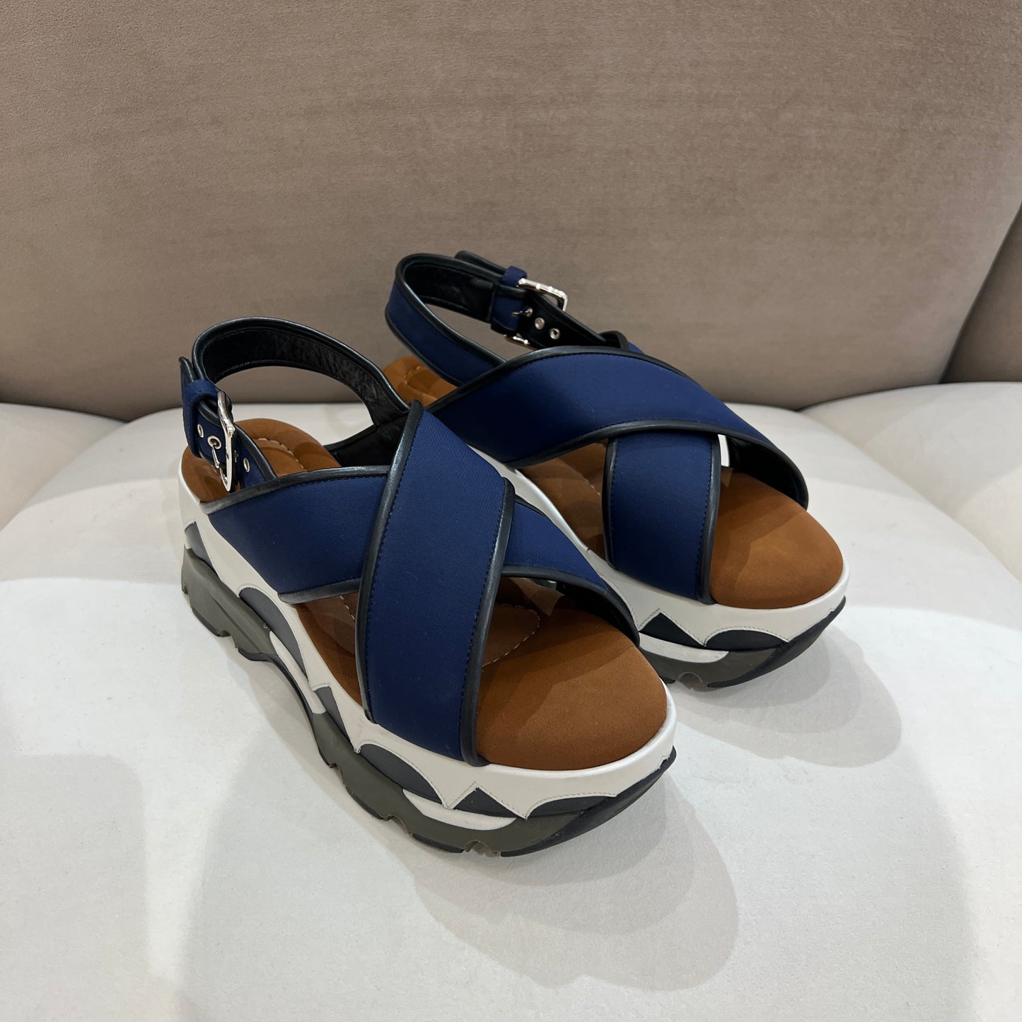 Marni 復古海軍藍 X 黑色帶子,皮革 X 織物涼鞋