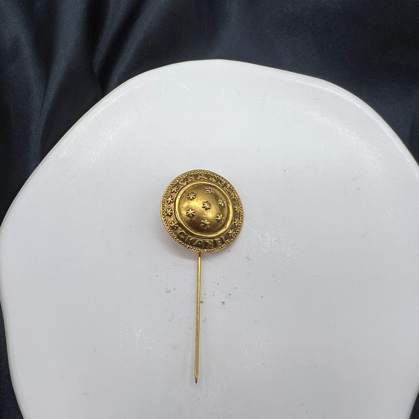 Chanel Vintage Golden Star Flower Pin Brooch