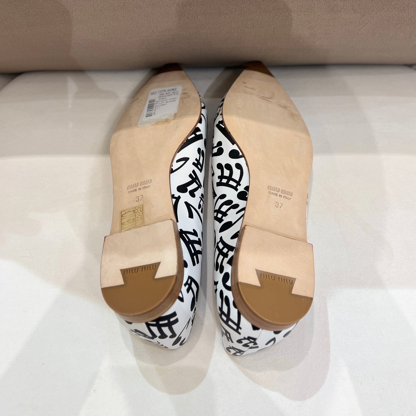 Miu Miu 復古音符圖案平底鞋