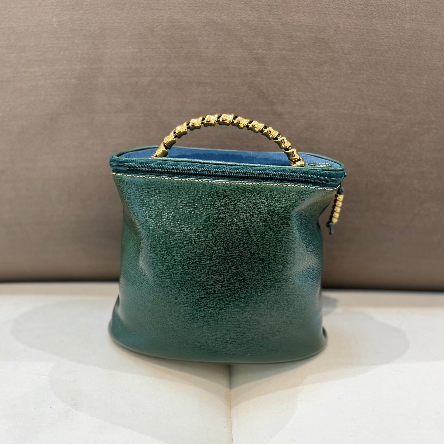 Loewe Velazquez 手提包綠色化妝包,金色五金配件