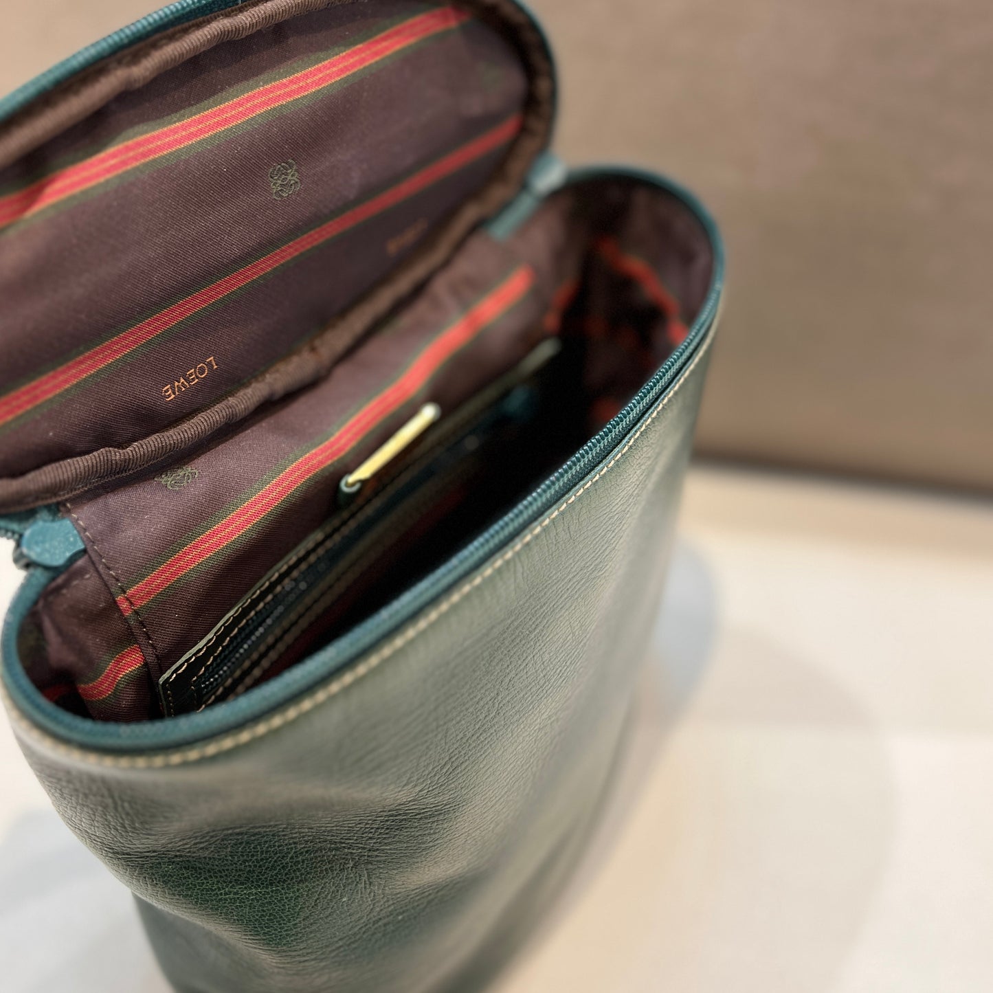 Loewe Velazquez 手提包綠色化妝包,金色五金配件