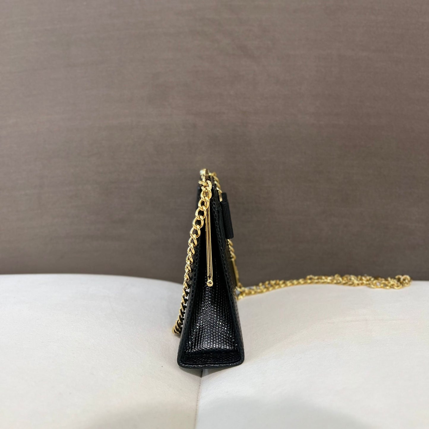 Ferragamo Vintage Mini Black Lizard Shoulder Bags With Golden Chain