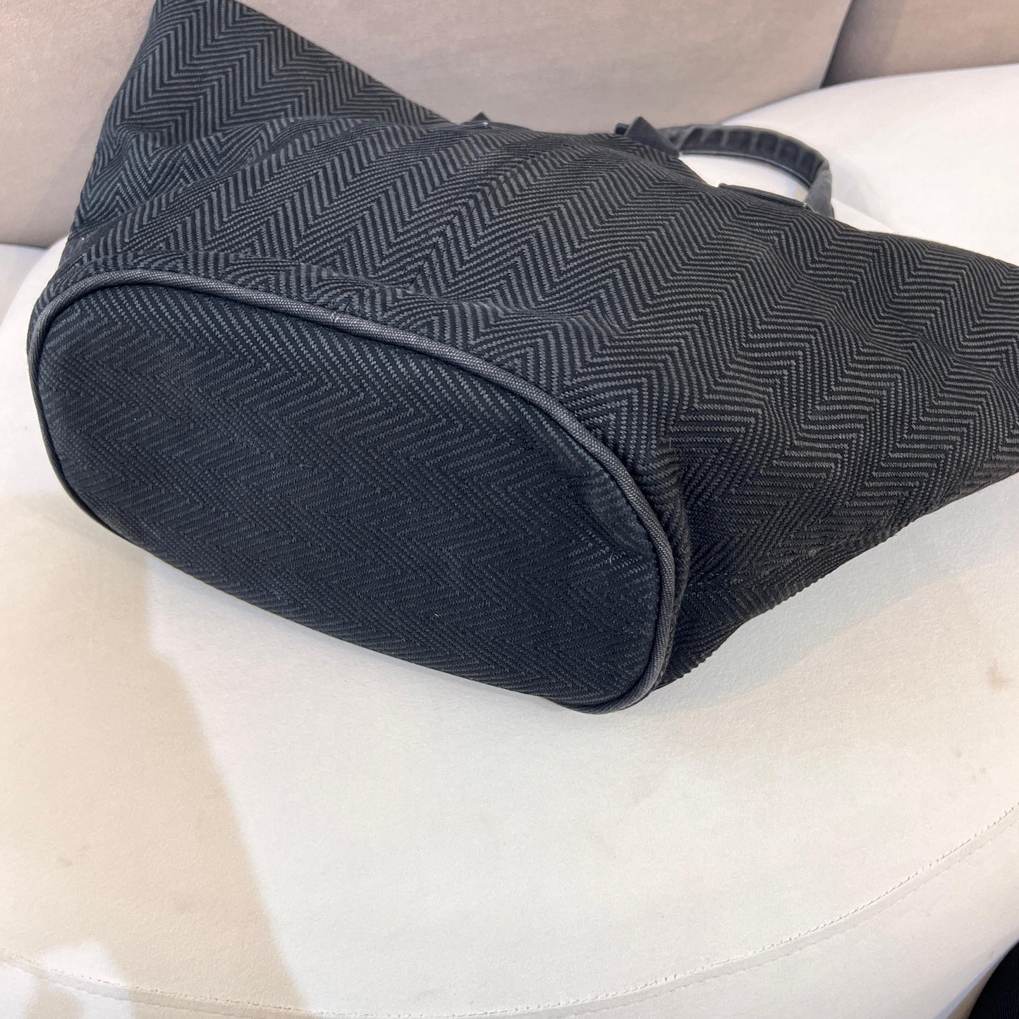 Hermès Vintage Black Herringbone Canvas Tote Bag With Handles & Pouch